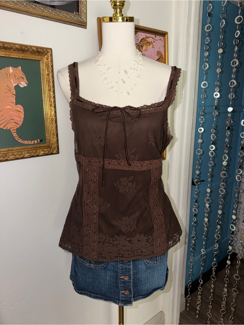 Vintage Y2K Brown Lace Trim Women's Tank Top